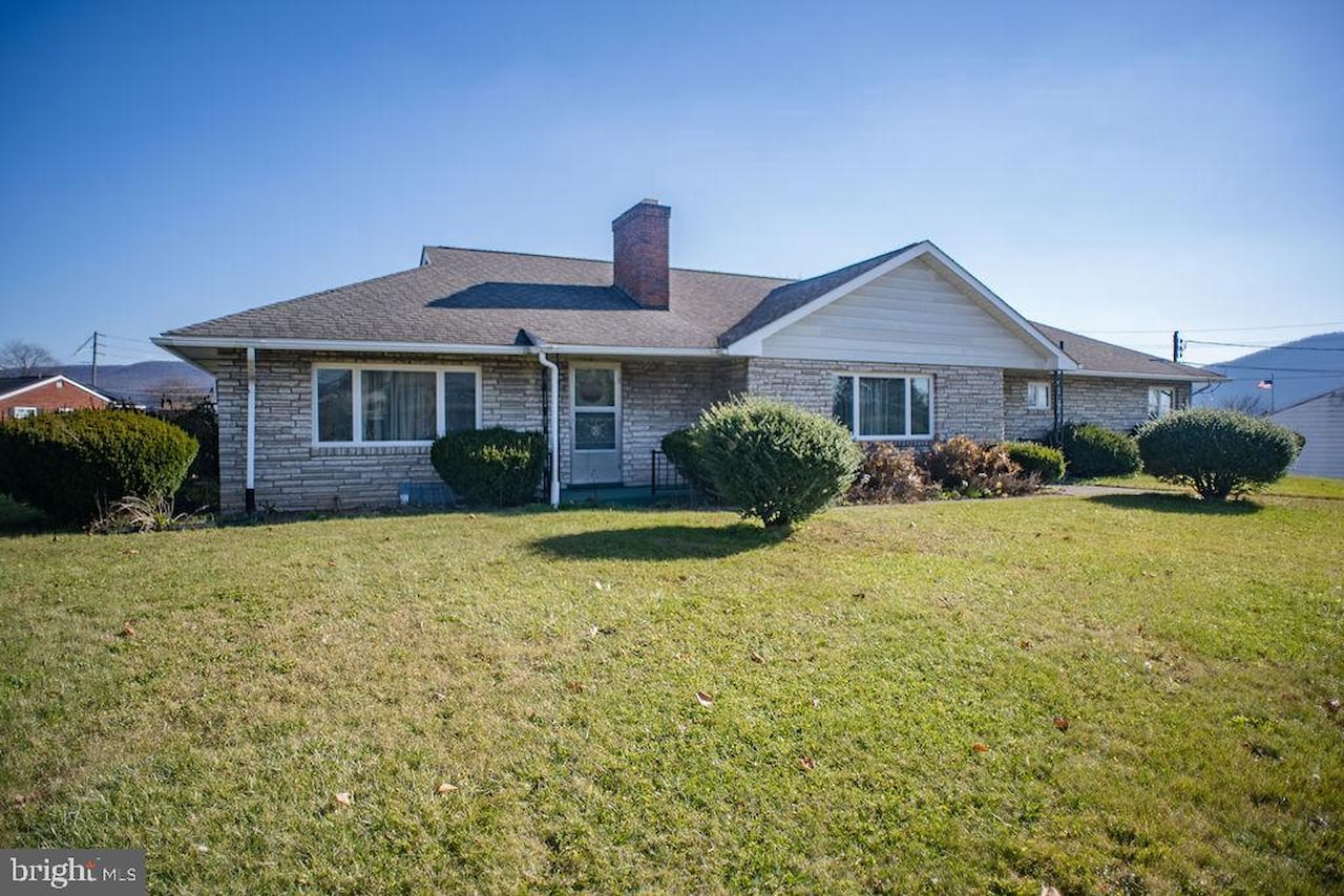4251 Old Us Highway 322 Reedsville, PA 17084 home for sale KBB
