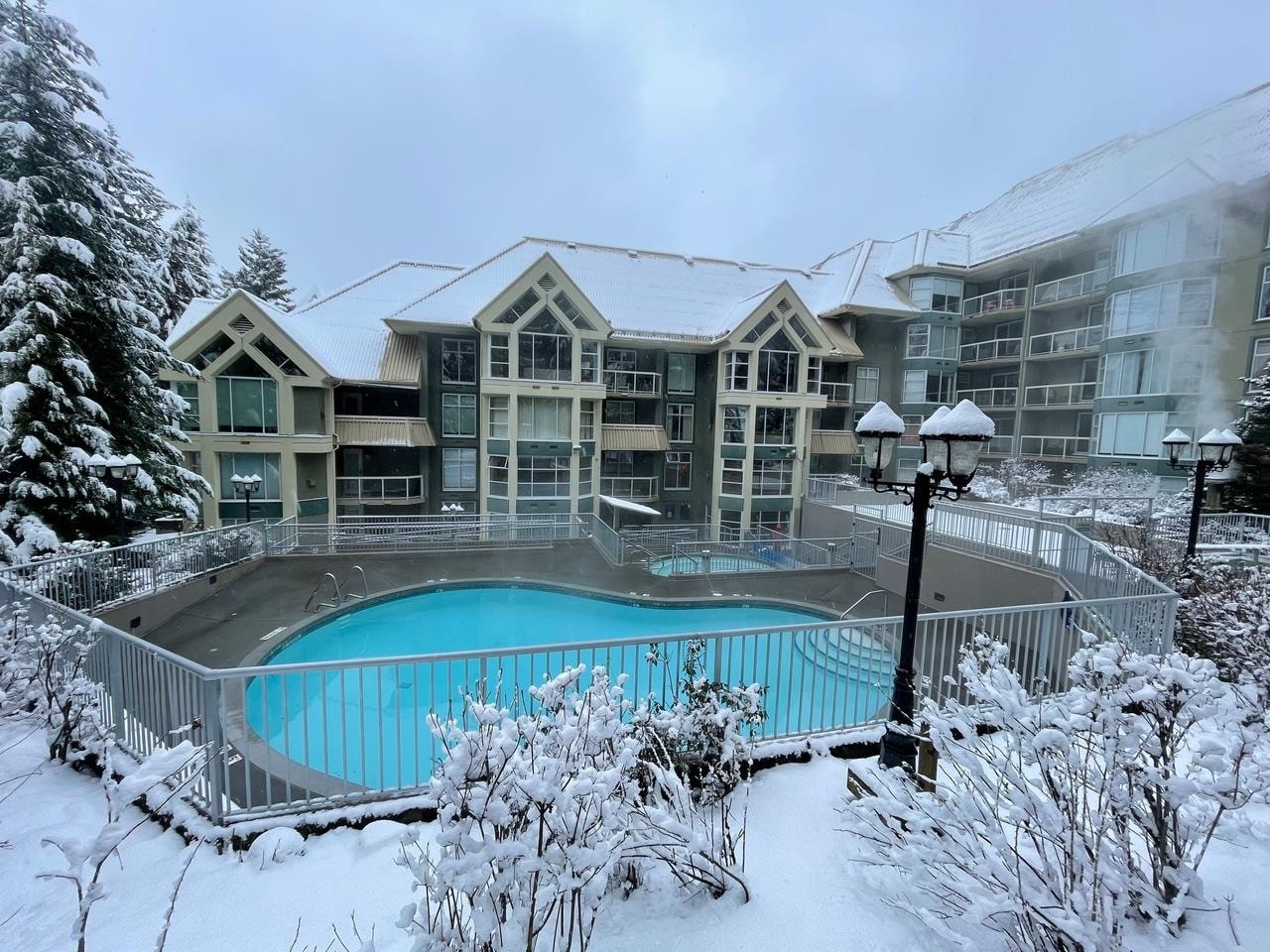 201 Wk 8-4910 SPEARHEAD PLACE, Whistler