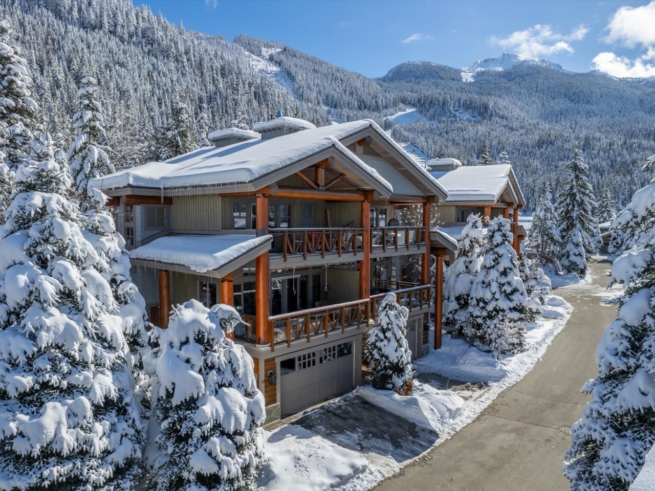 23 2324 TALUSWOOD PLACE, Whistler