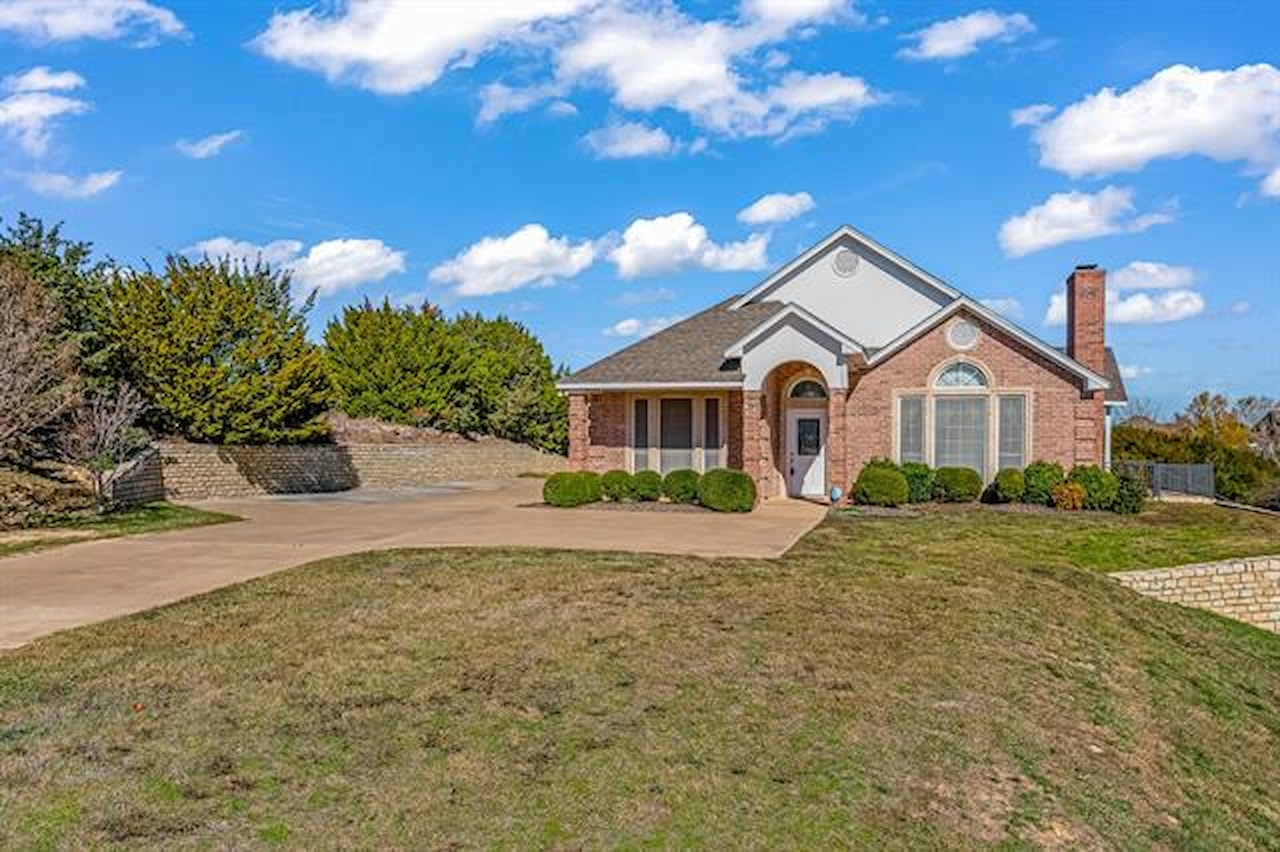2114 Cash Point Court Granbury, TX 76049 home for sale, MLS20492901