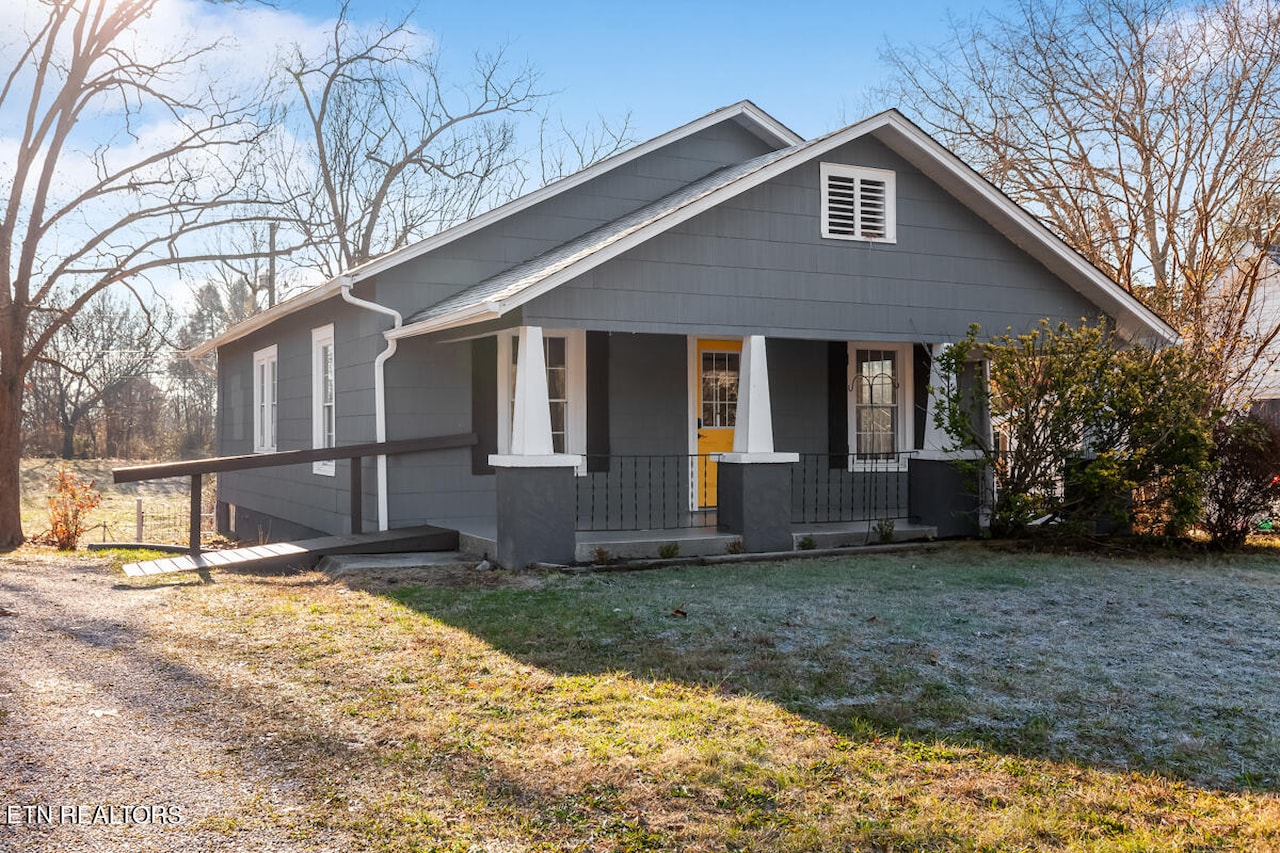 2408 Ridgecrest Dr Knoxville, TN 37918 MLS 1248095