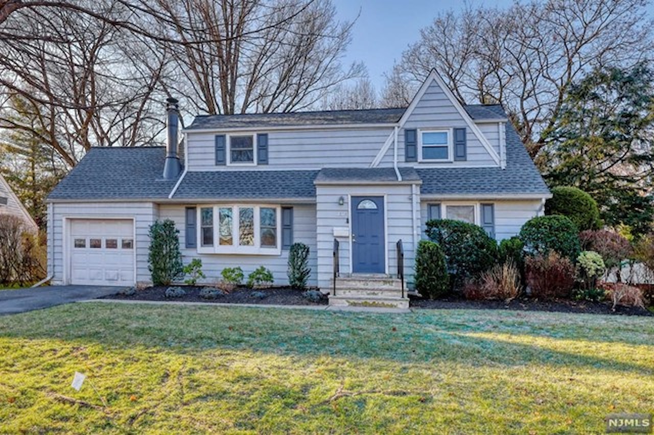 3606 Northern Drive Fair Lawn, NJ 07410 MLS 23037604