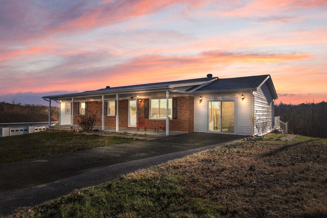 82 Hill St, Whitley City, KY 42653 MLS 23023981 200,000