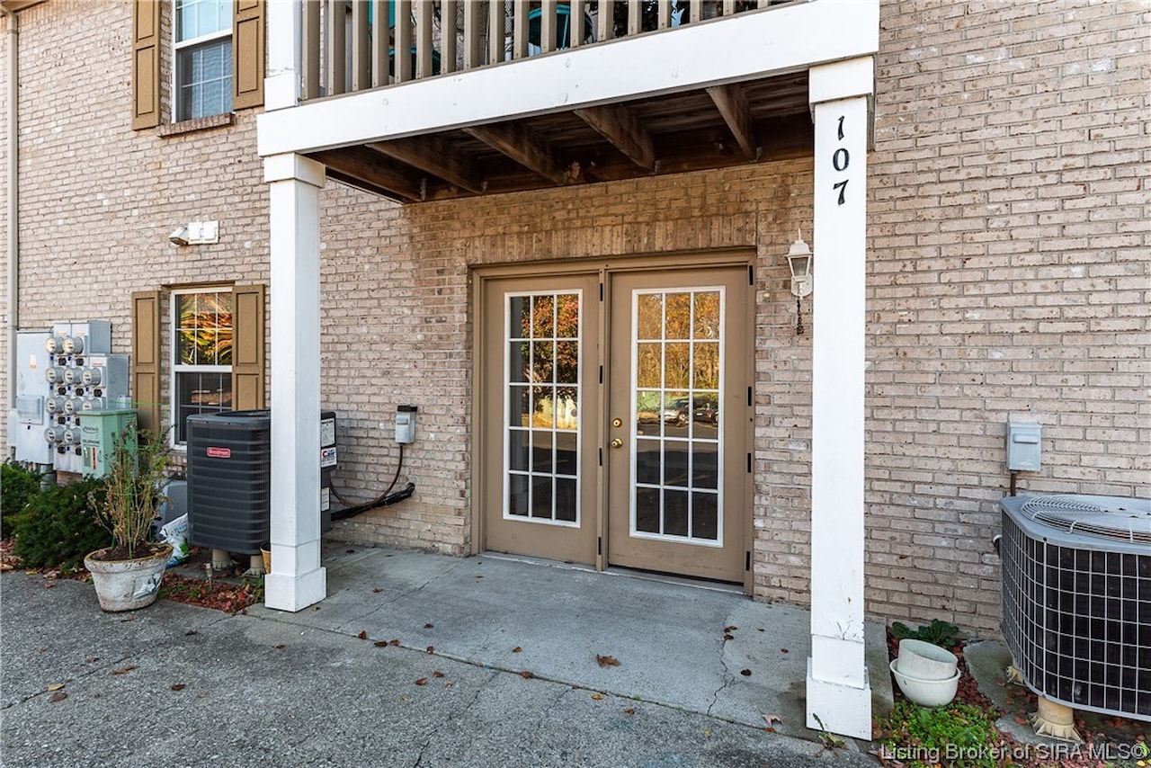 107 Colonial Club Drive New Albany, IN 47150 MLS 2023011653