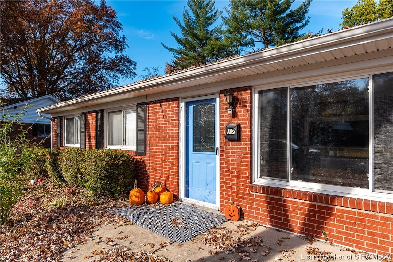 17 Brookview Dr New Albany, IN 47150 MLS 2023011769