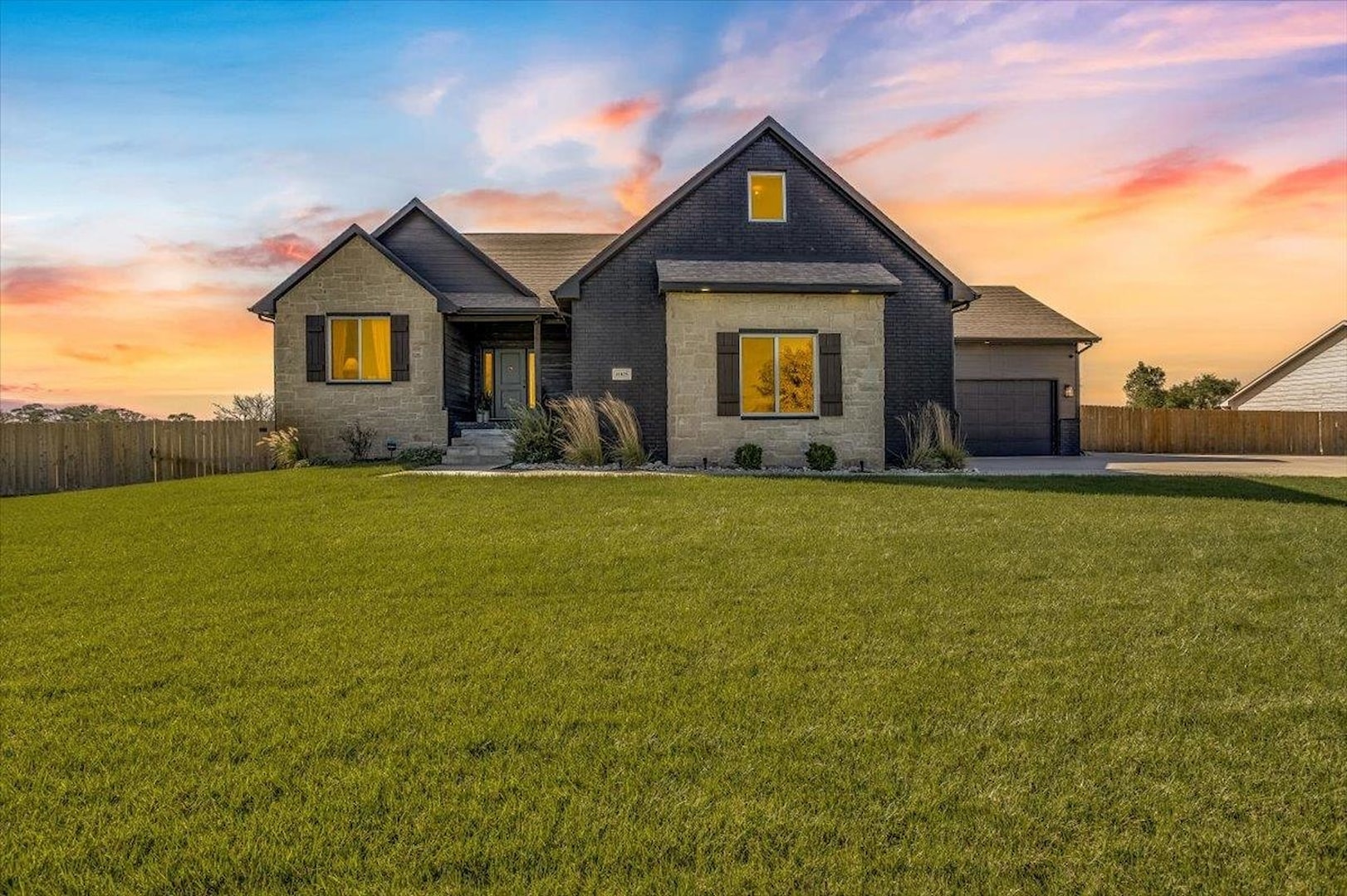 Homes for Sale in 11825 W Macarthur Rd Wichita, KS