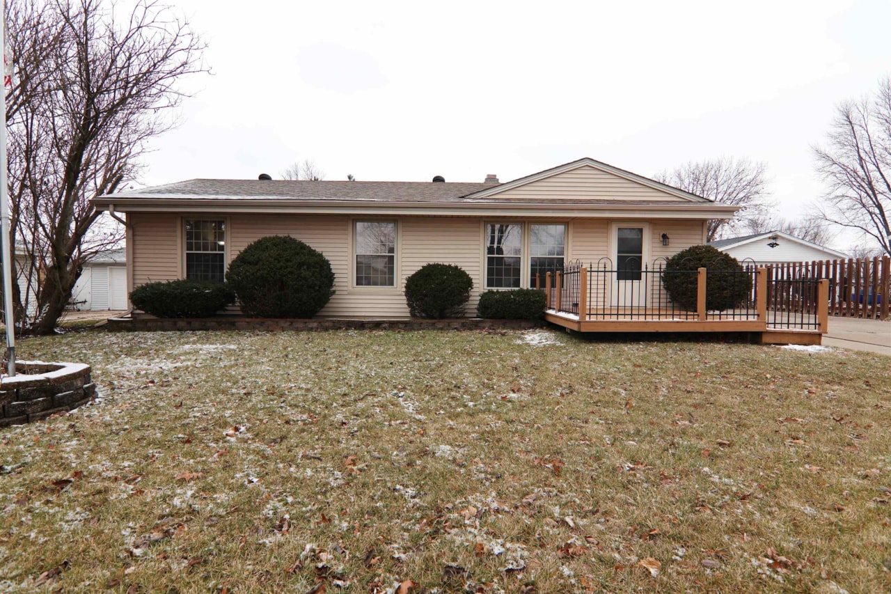 2212 S Willard Ave Janesville, WI 53546 MLS 1969110