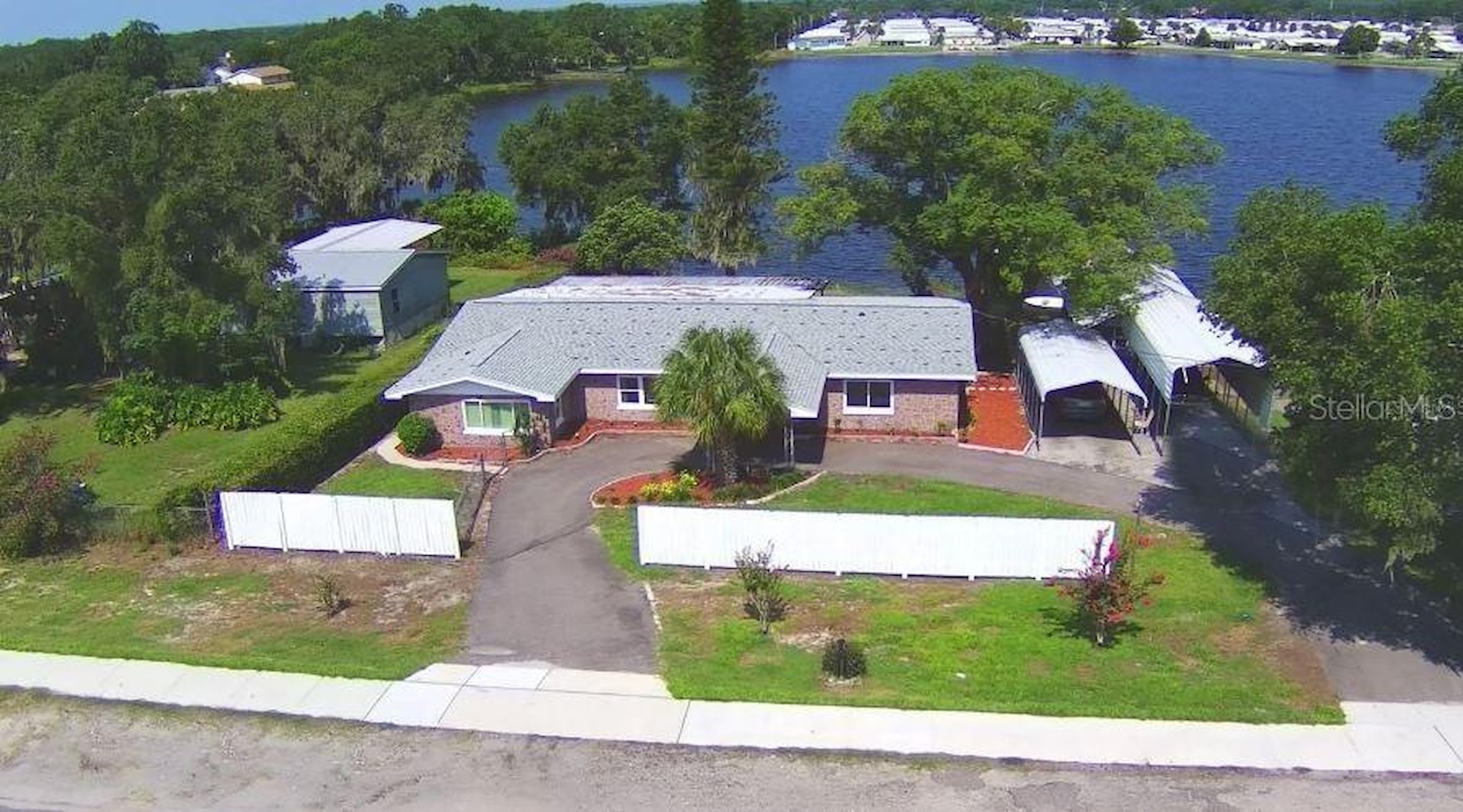 3153 Spirit Lake Rd in Winter Haven, FL