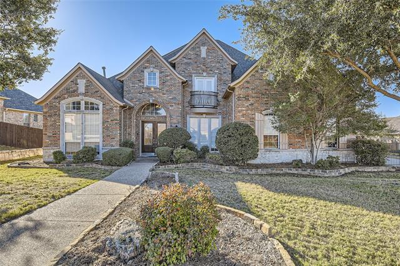 FOR SALE 2104 Karnes Drive, Keller, in Creekwood At Hidden Lakes