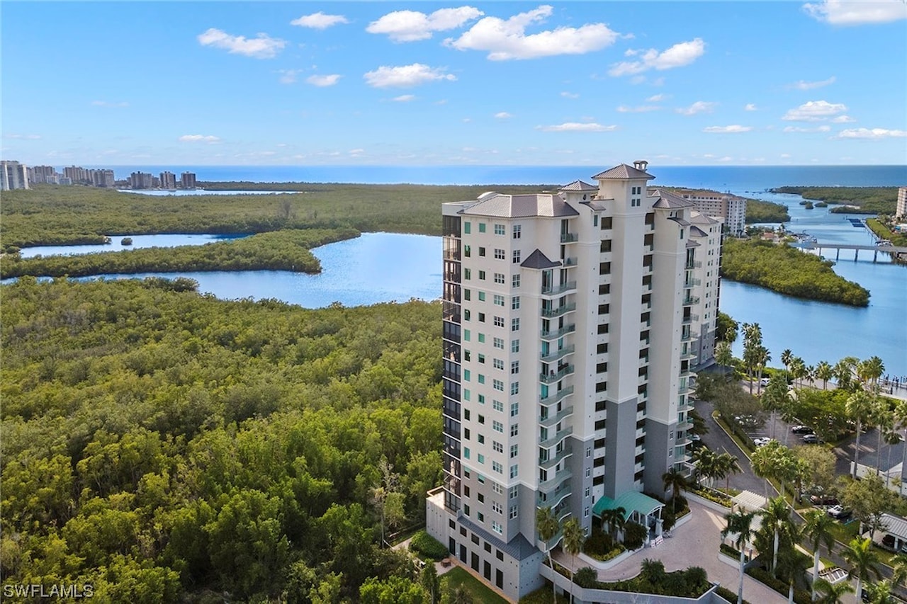 425 Cove Tower Dr 601 Naples, FL 34110 MLS 223092974