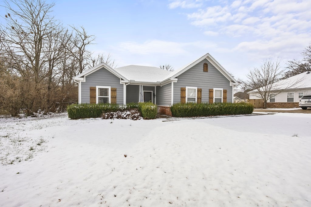 911 E Township St Fayetteville, AR 72703 MLS 1264194