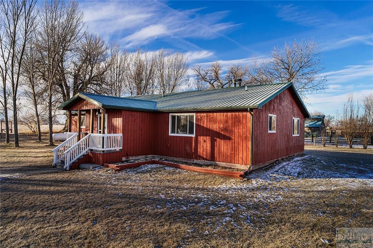 7565 N Cottonwood Road Hardin, MT 59034 | MLS 343816