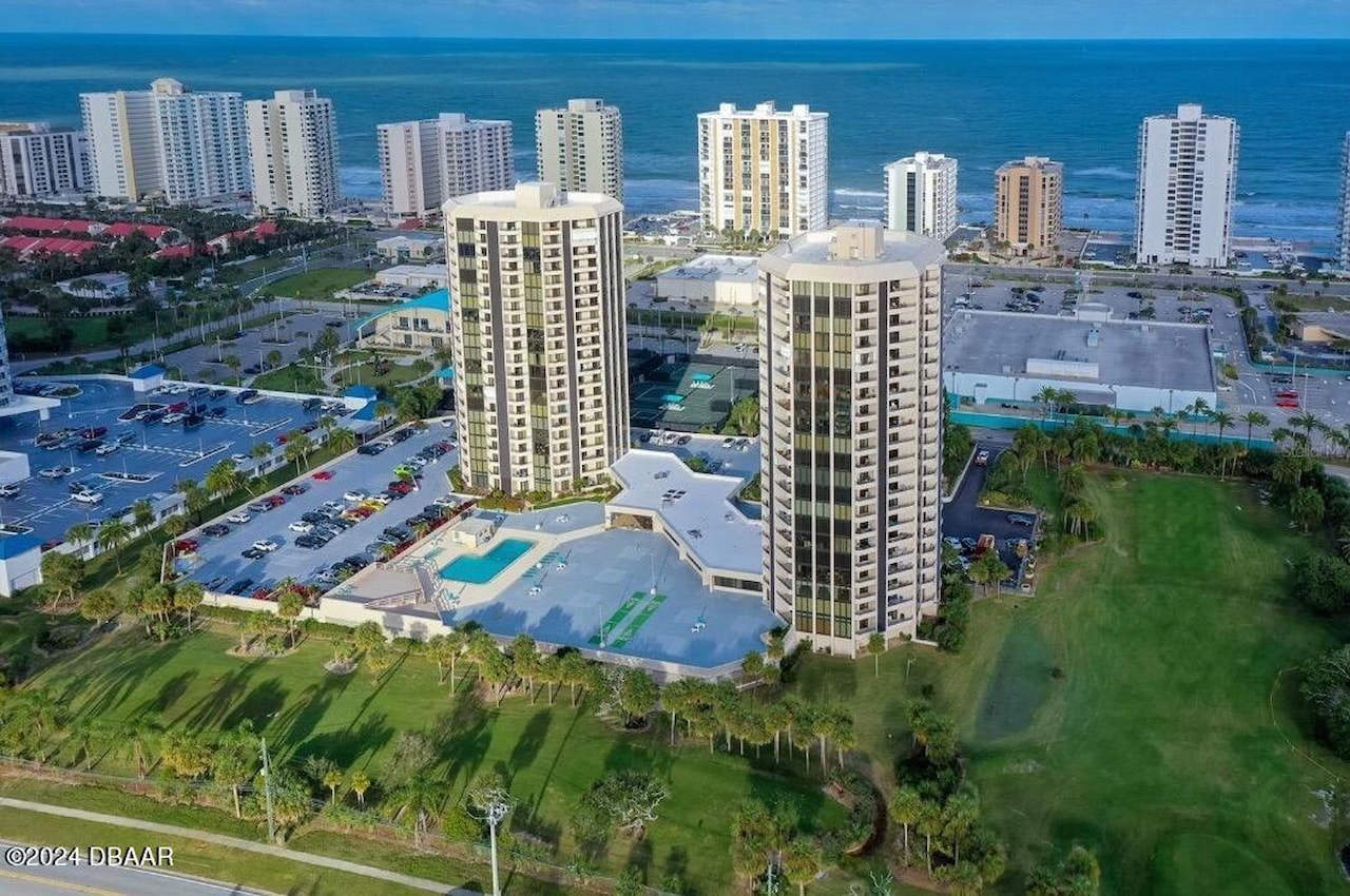 1 Oceans Boulevard 6A4, Daytona Beach Shores, FL 32118 MLS 1117929 Oceans Oceans West