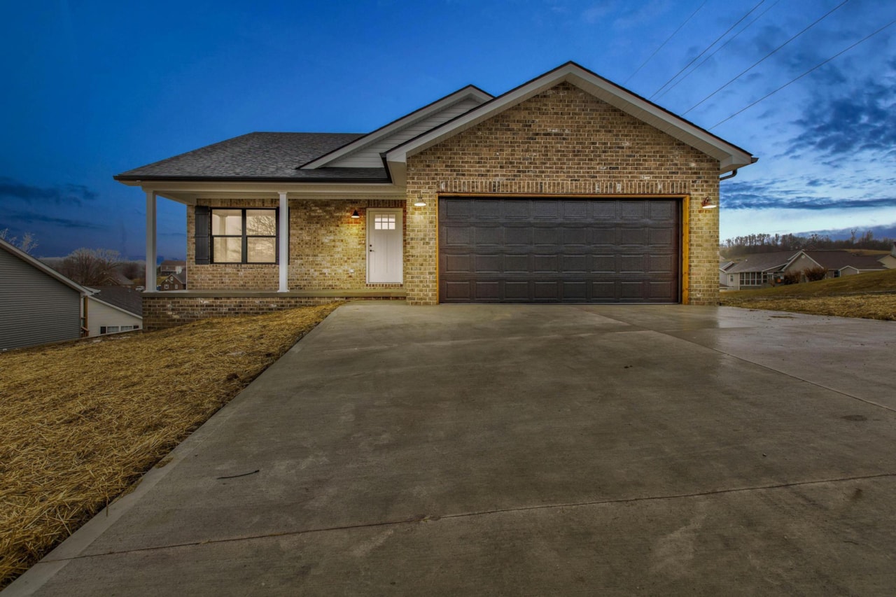 27 Lakeshore Dr, Morehead, KY 40351 MLS 24000606 268,000