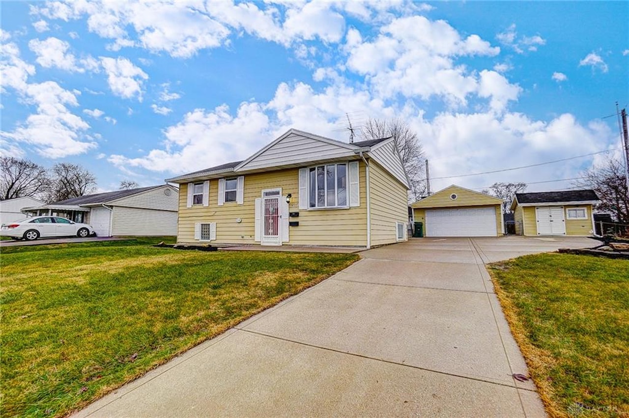 1257 Burket Avenue New Carlisle, OH 45344 MLS 902412