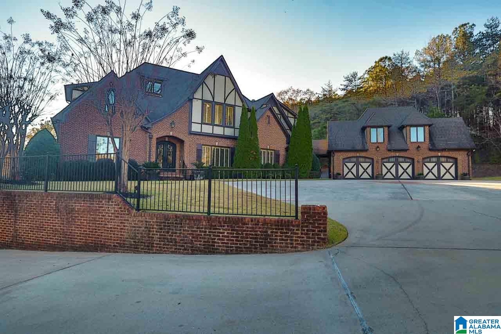 8109 Carrington Drive Trussville, AL 35173 MLS 21374606