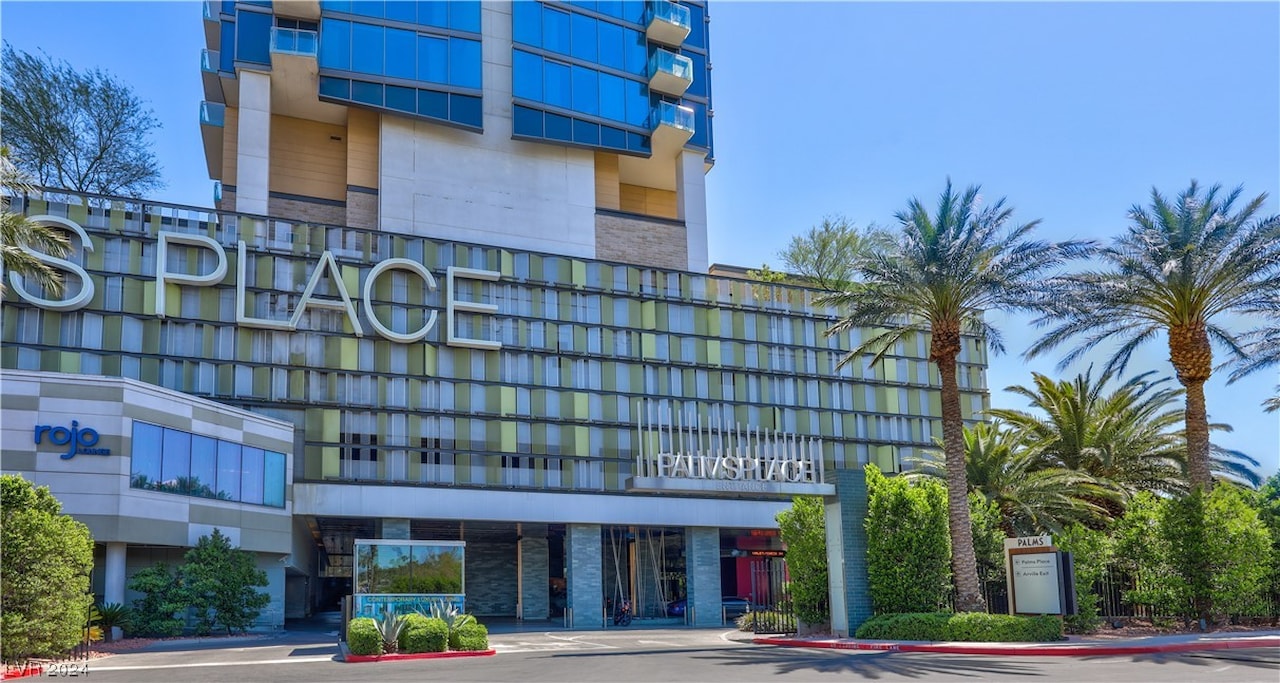 4381 W Flamingo Rd #2221 Las Vegas, NV 89103 | MLS 2552984