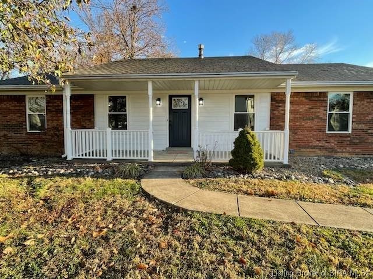 812 Castlewood Dr New Albany, IN 47150 MLS 2023012077