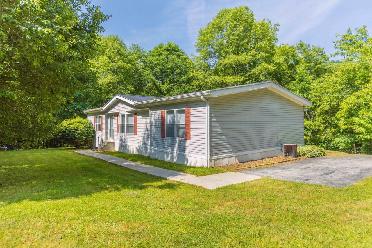 67 Orphia Lewis Rd, Hinkle, KY 40953 MLS 24001186 134,900