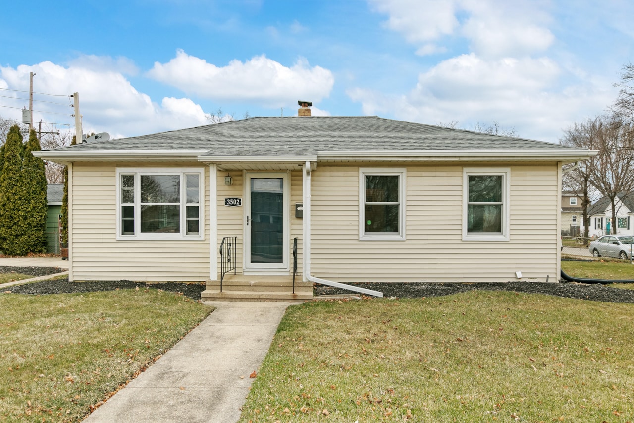 3502 78th St Kenosha, WI 53142 MLS 1863009