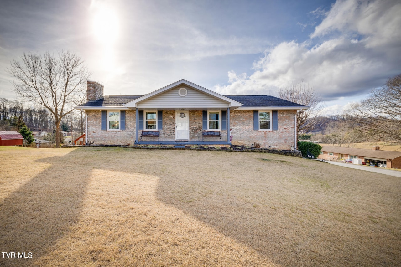 913 Ithaca St Mount Carmel, TN 37645 MLS 9961346