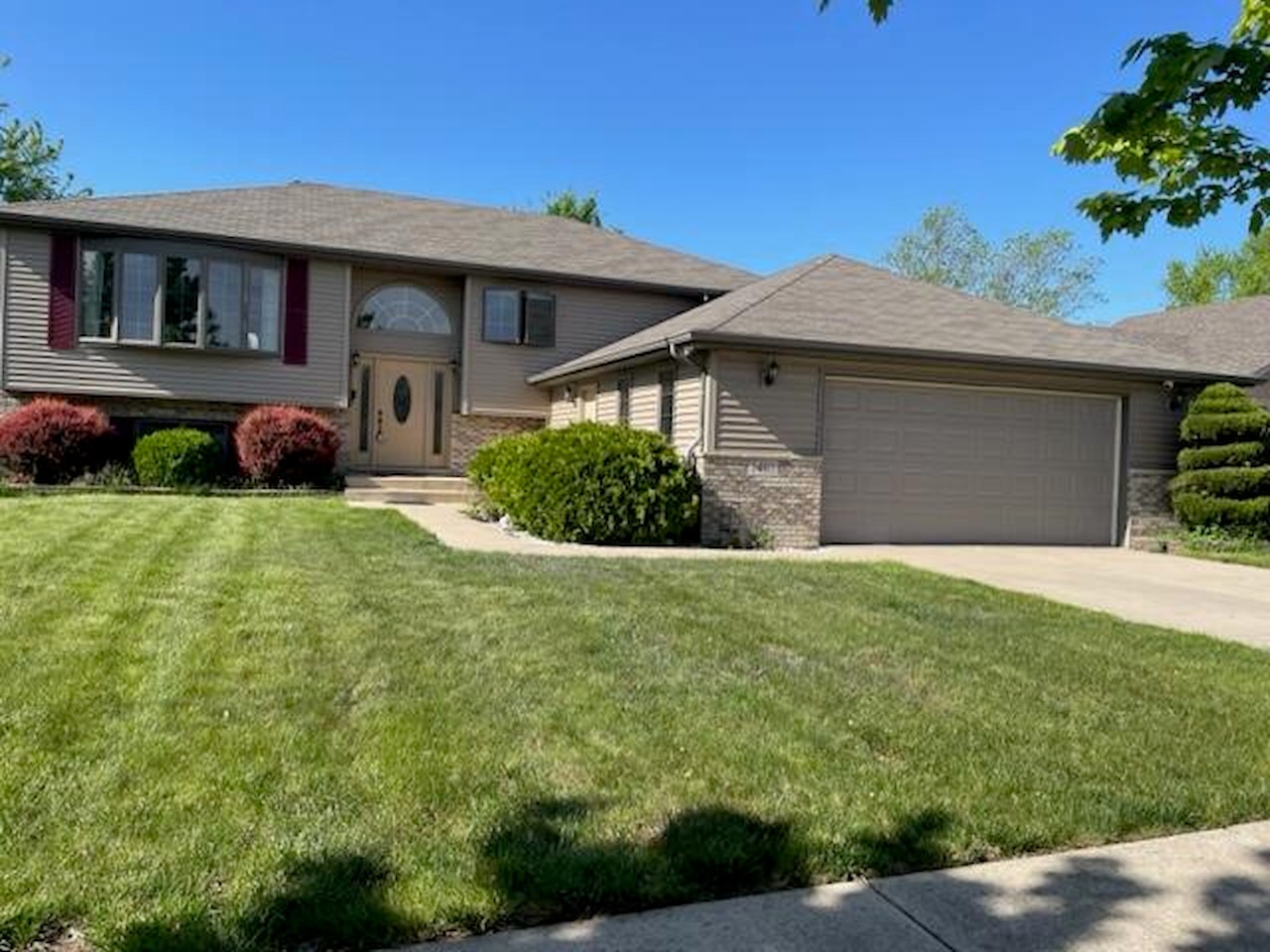 1480 W 82nd Place Merrillville, IN 46410 MLS 544115