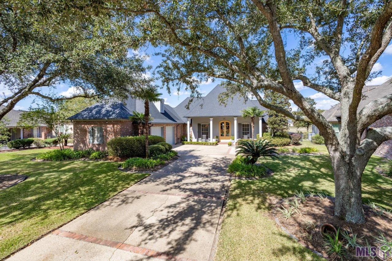 40257 Pelican Point Pkwy Gonzales, LA 70737 MLS 2023017962