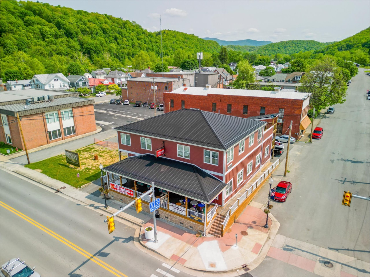 217 & 221 8th St Marlinton, WV 24954 MLS 23602