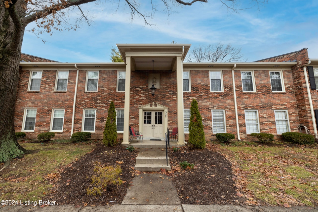 324 Stonehenge Dr 102 Louisville KY 40207 condo for sale MLS 1653550