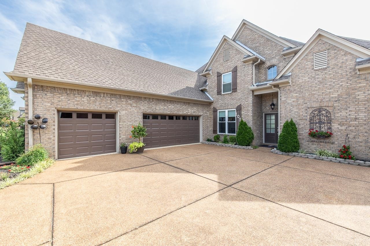 653ASearch BHHS Taliesyn homes for sale in Germantown, Collierville