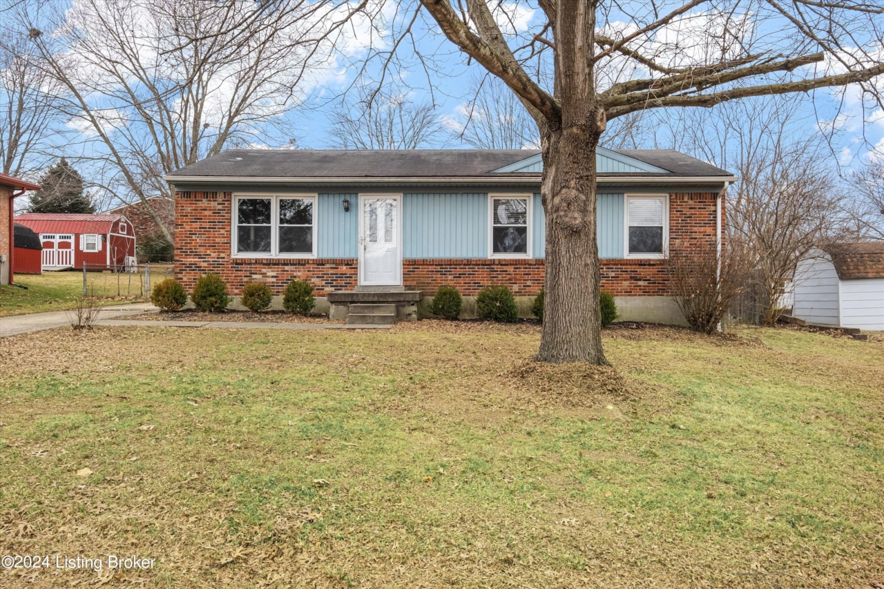 home for sale at 6819 Village Green Blvd Pewee Valley KY 40056 MLS