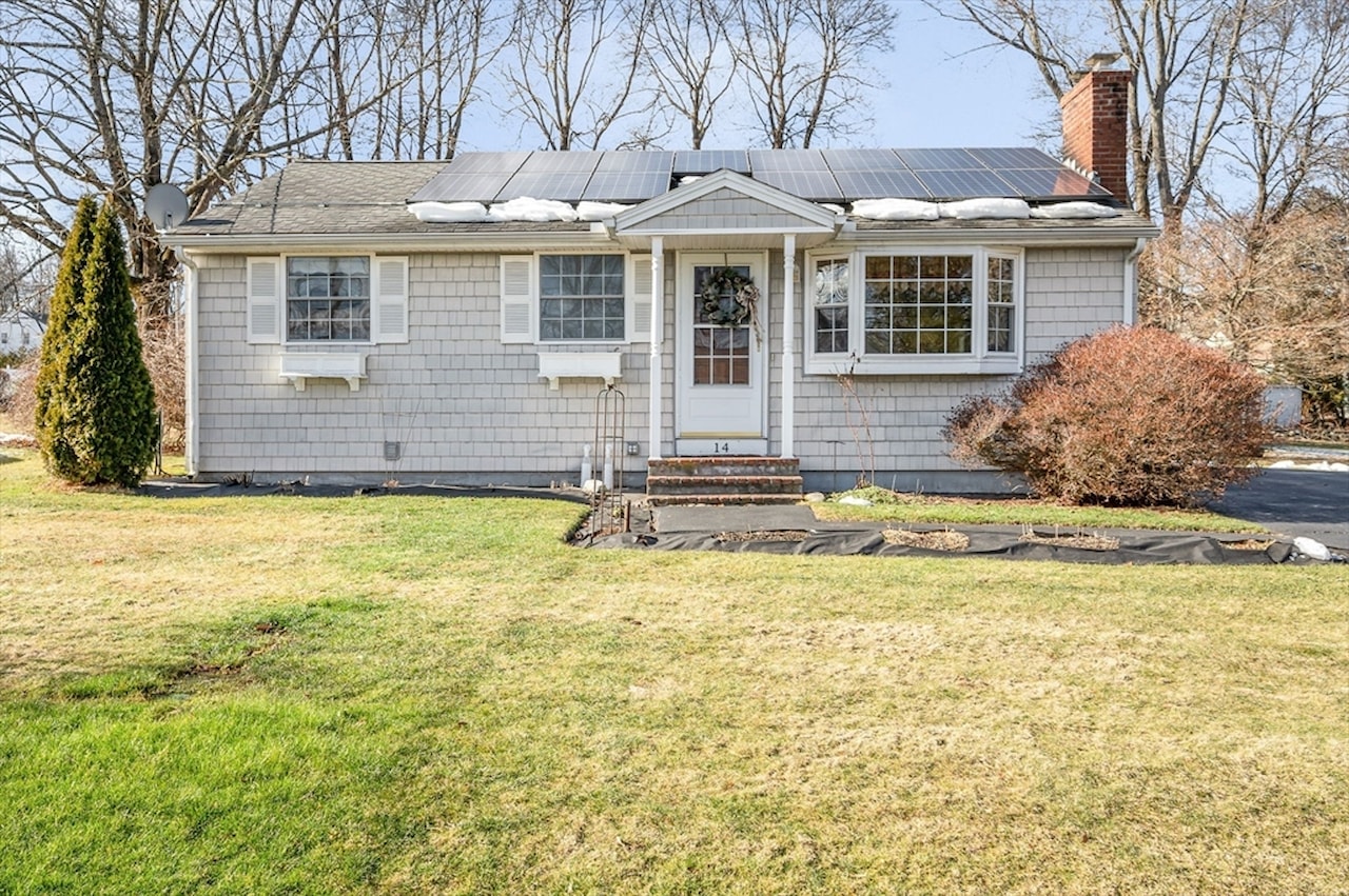 14 Burnham Rd Lowell 01852 MA home for sale 499,900 73200783