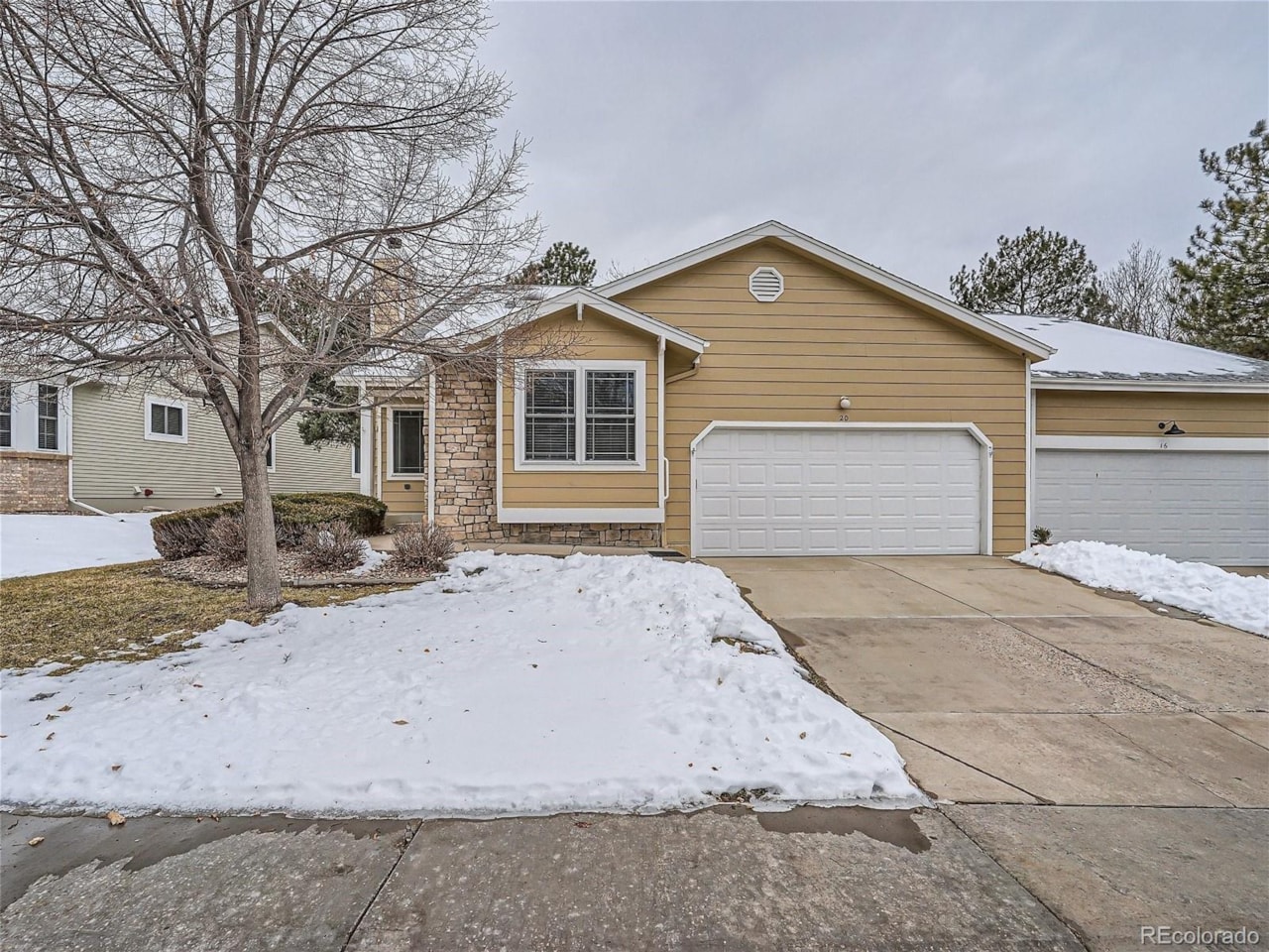 20 Sutherland Ct Gleneagles Village Popular Ranch Style Duplex with