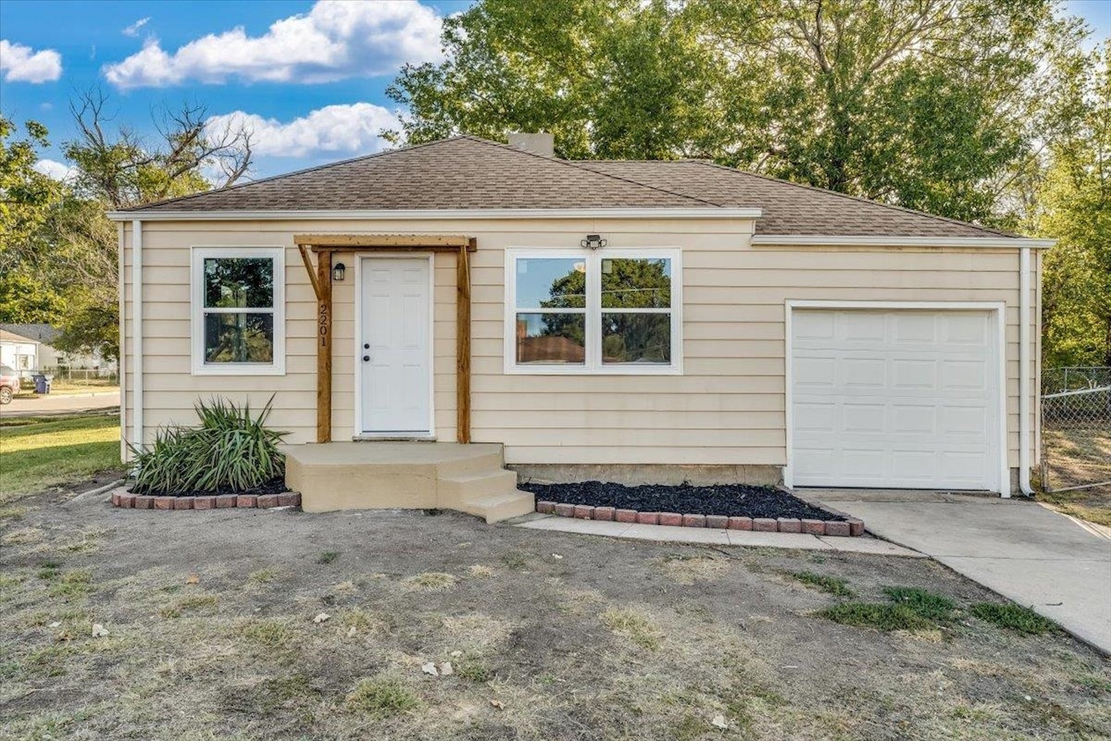 Homes for Sale in 2201 E Mossman Wichita, KS