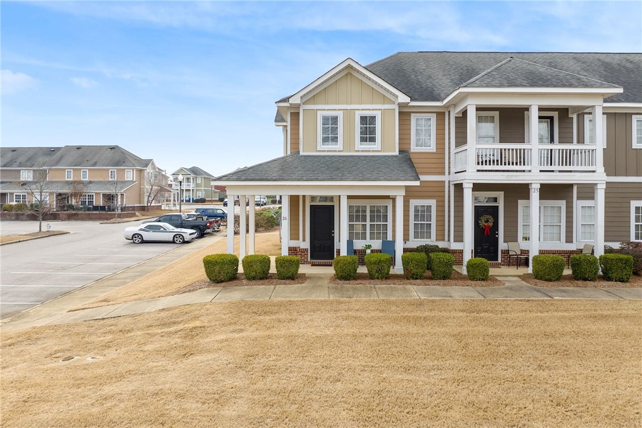 1957 Wire Rd in Auburn, AL