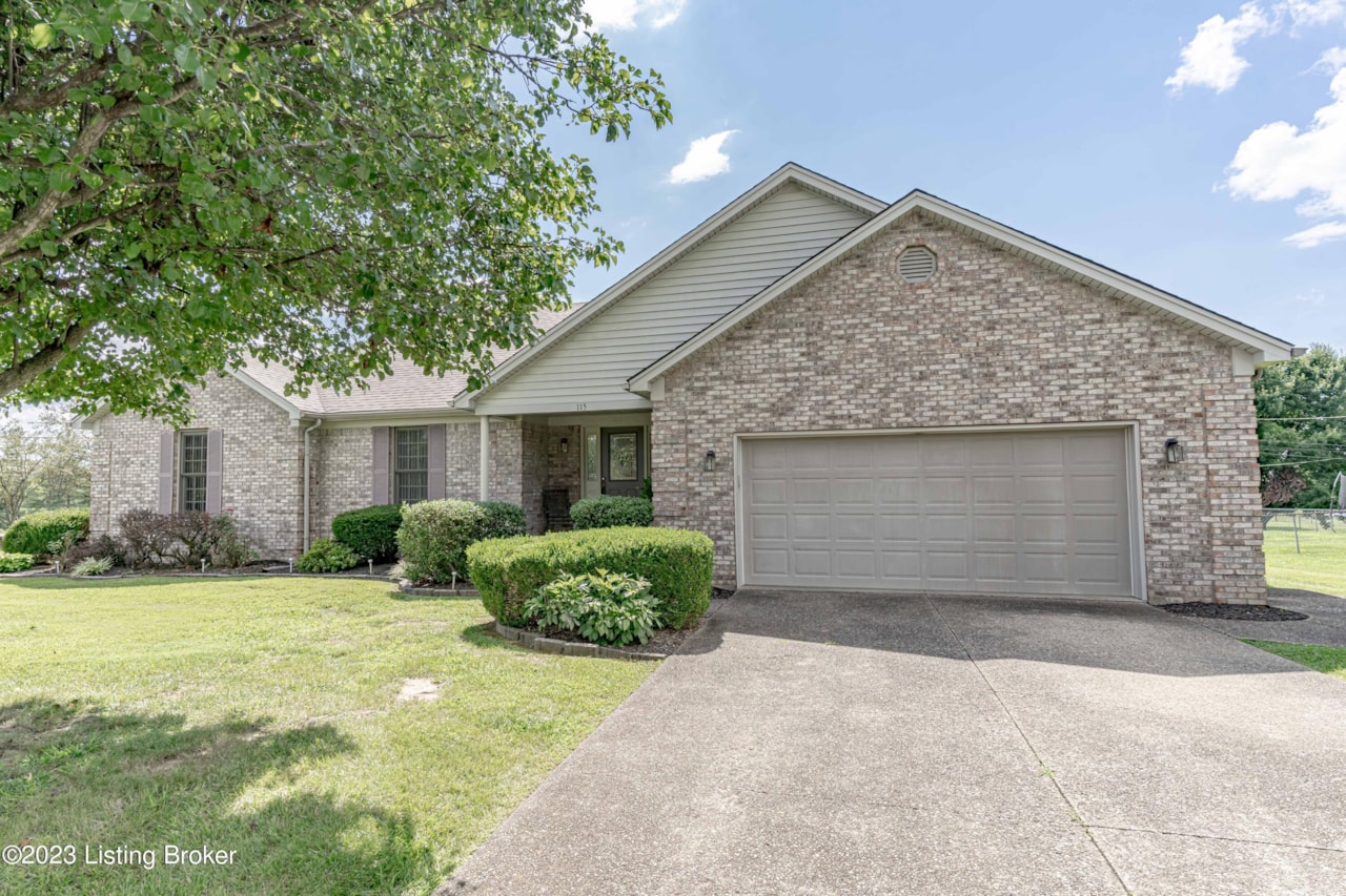 115 Lazy River North Pkwy Shepherdsville KY 40165 MLS1642925