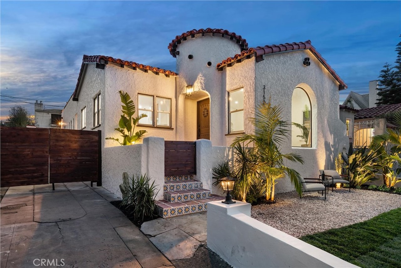 329 W 74th St Los Angeles