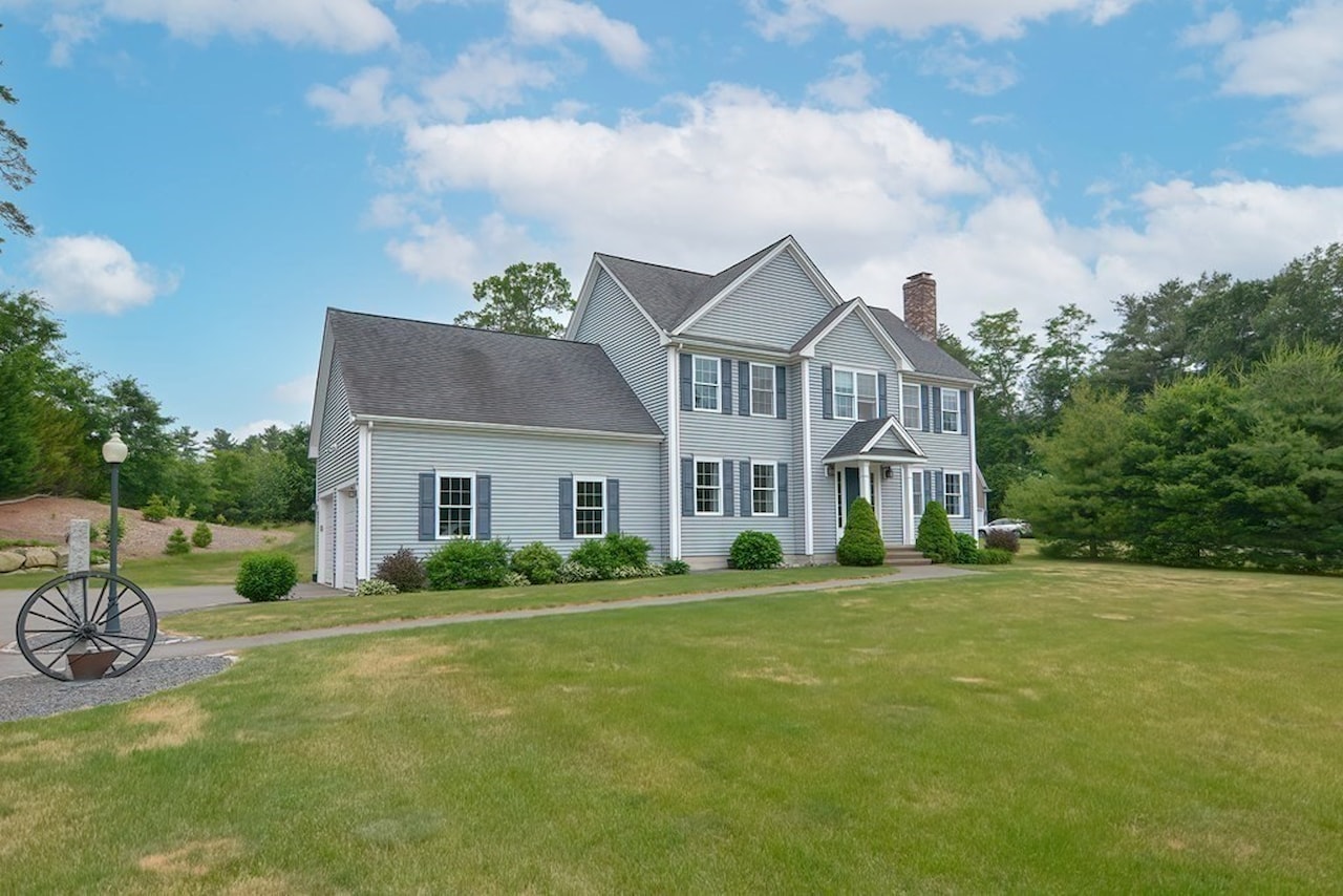 5 Cranberry Lane Berkley 02779 MA | home for sale $775,000 73203861