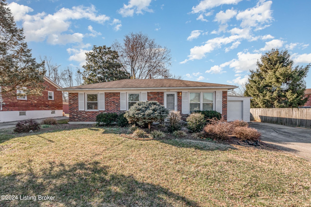4910 Mile of Sunshine Dr Louisville KY 40219 home for sale MLS 1655196
