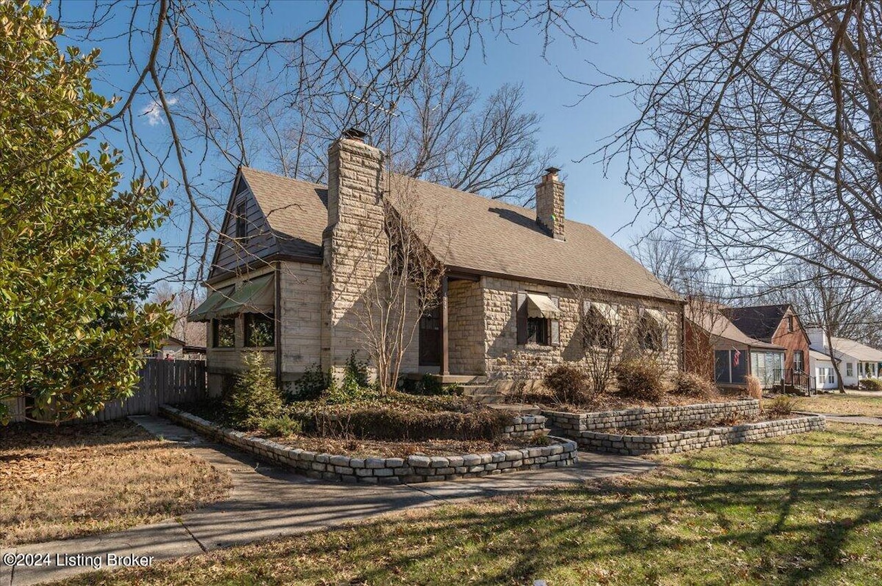 1924 Buechel Bank Rd Louisville, KY 40218 MLS 1654774