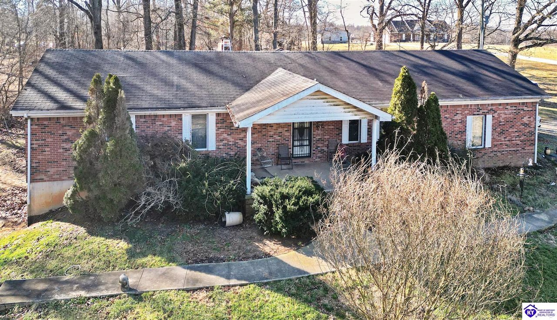 385 Middle Creek Road Elizabethtown, KY 42701 MLS HK24000700