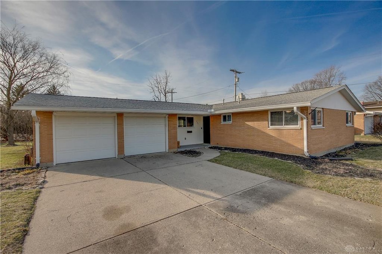 463 Young Drive Fairborn, OH 45324 MLS 905742