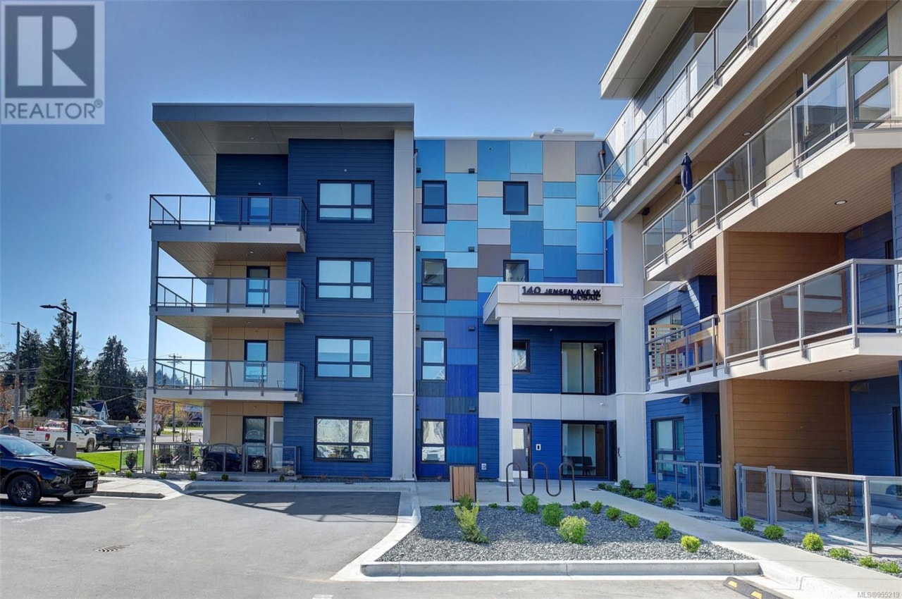 140 West Jensen Avenue 213W Parksville, BC V9P0H7 MLS® 955219VC