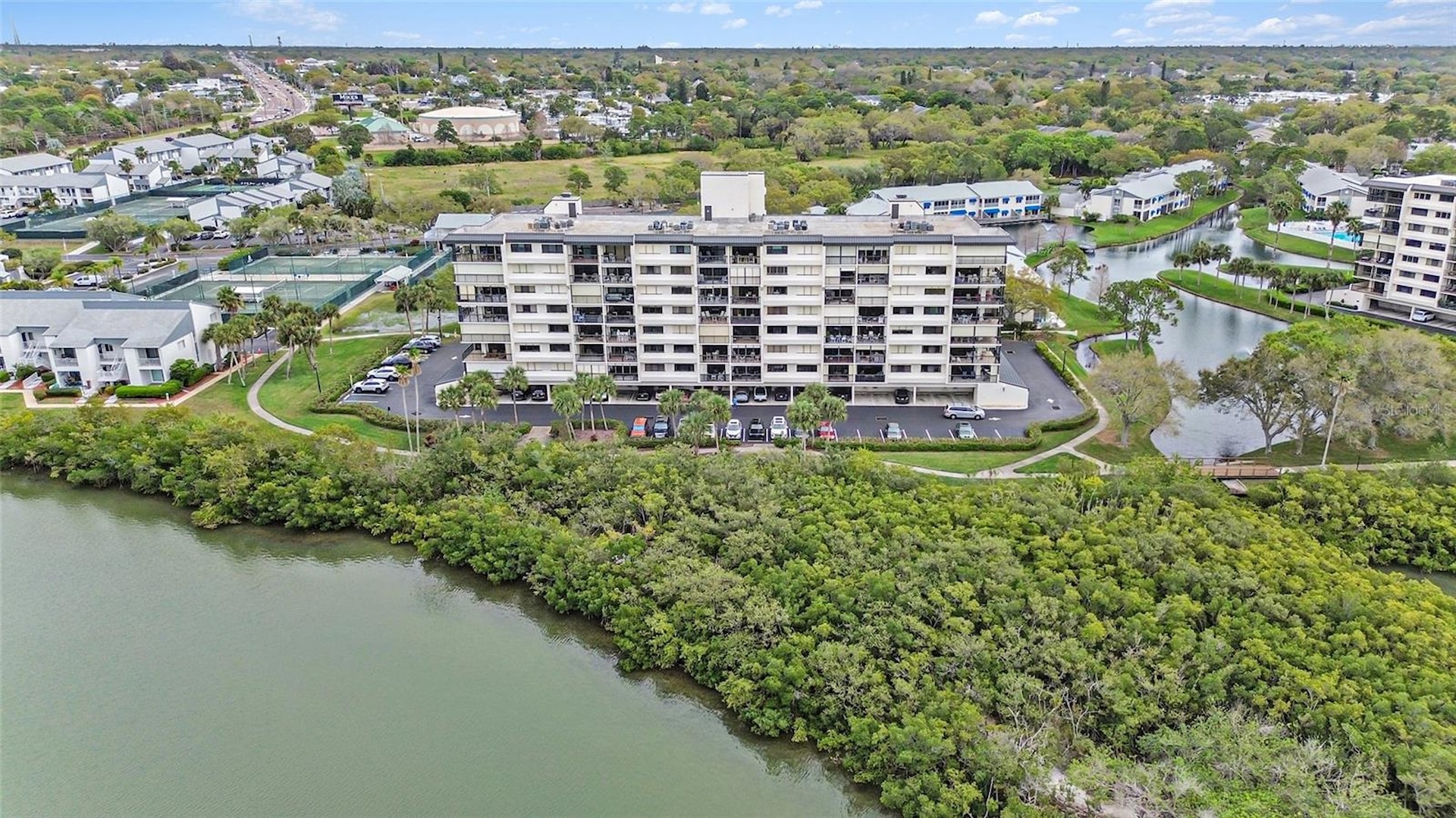 11730 Shipwatch Dr 203 Largo, FL 33774 MLS U8233410