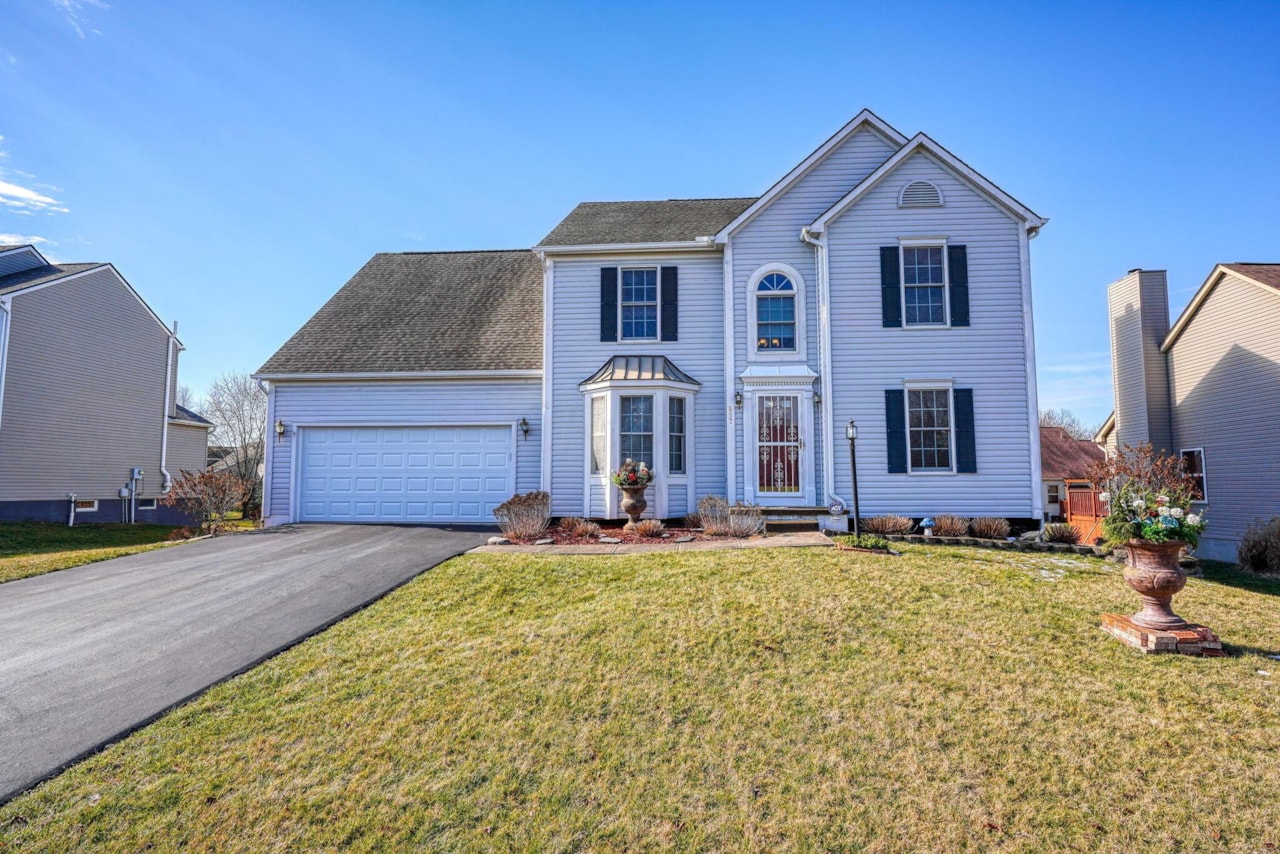 857 Delong Street Pickerington, OH 43147 Vision Realty Inc.