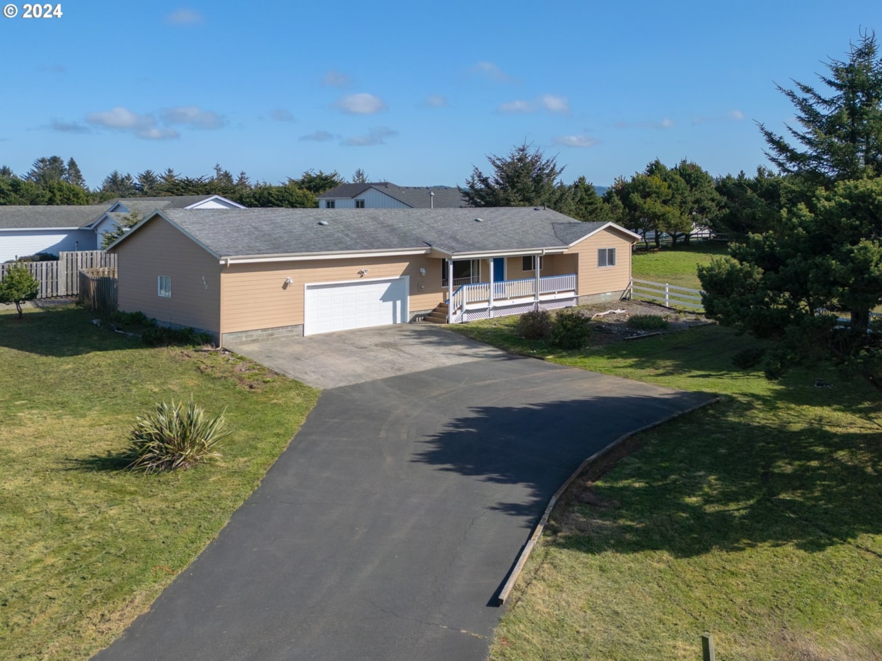 667 Seabird Drive, Bandon, OR 97411 home for sale for Sale 499,500