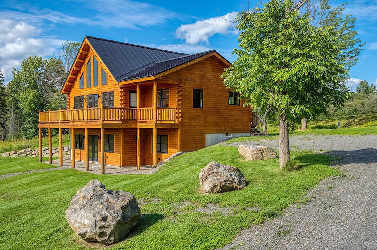 4 Eva D Ln Rangeley 04970 ME home for sale 789,000 1576728