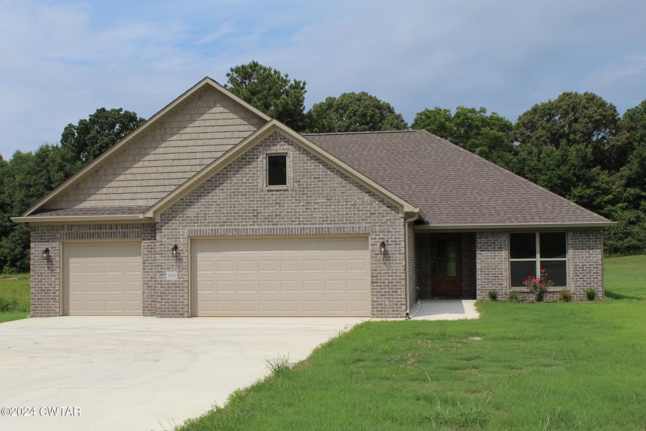 Haltom Real Estate, local REALTORS® Specialize in Selling Homes in