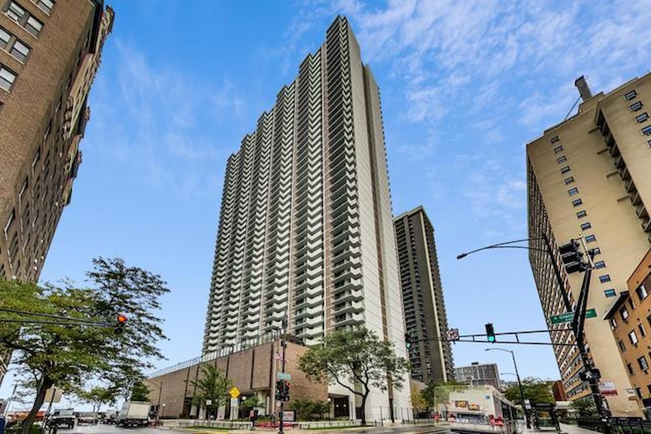 6033 N Sheridan Rd 31D Chicago, IL 60660 home for sale for 200,000