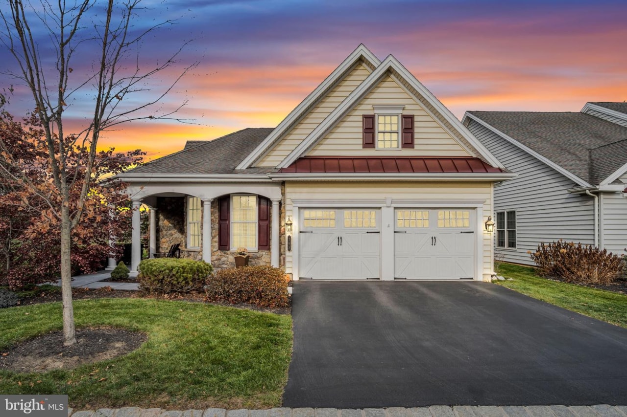 265 Founders WaySilver Spring Twp (14438)Privacy and nature galore